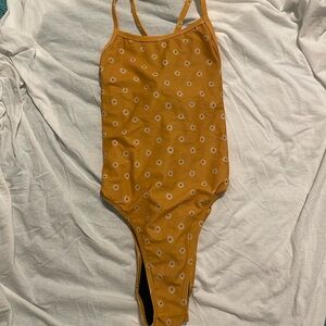 Lightly used Jolyn swim suit with daisy print